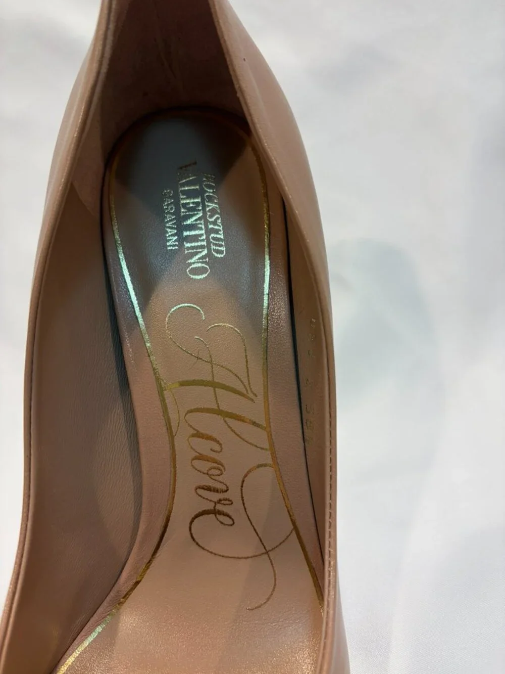 Valentino Garavani Rockstud Alcove Leather Pointed Toe Heels Beige/Black EU 38.5 - Picture 4 of 11